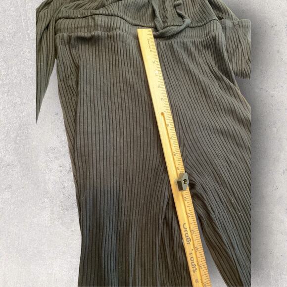 Beyond Yoga Ribbed Jumpsuit Black V-Neck Lounge Athleisure Minimalist Size M - Picture 5 of 11